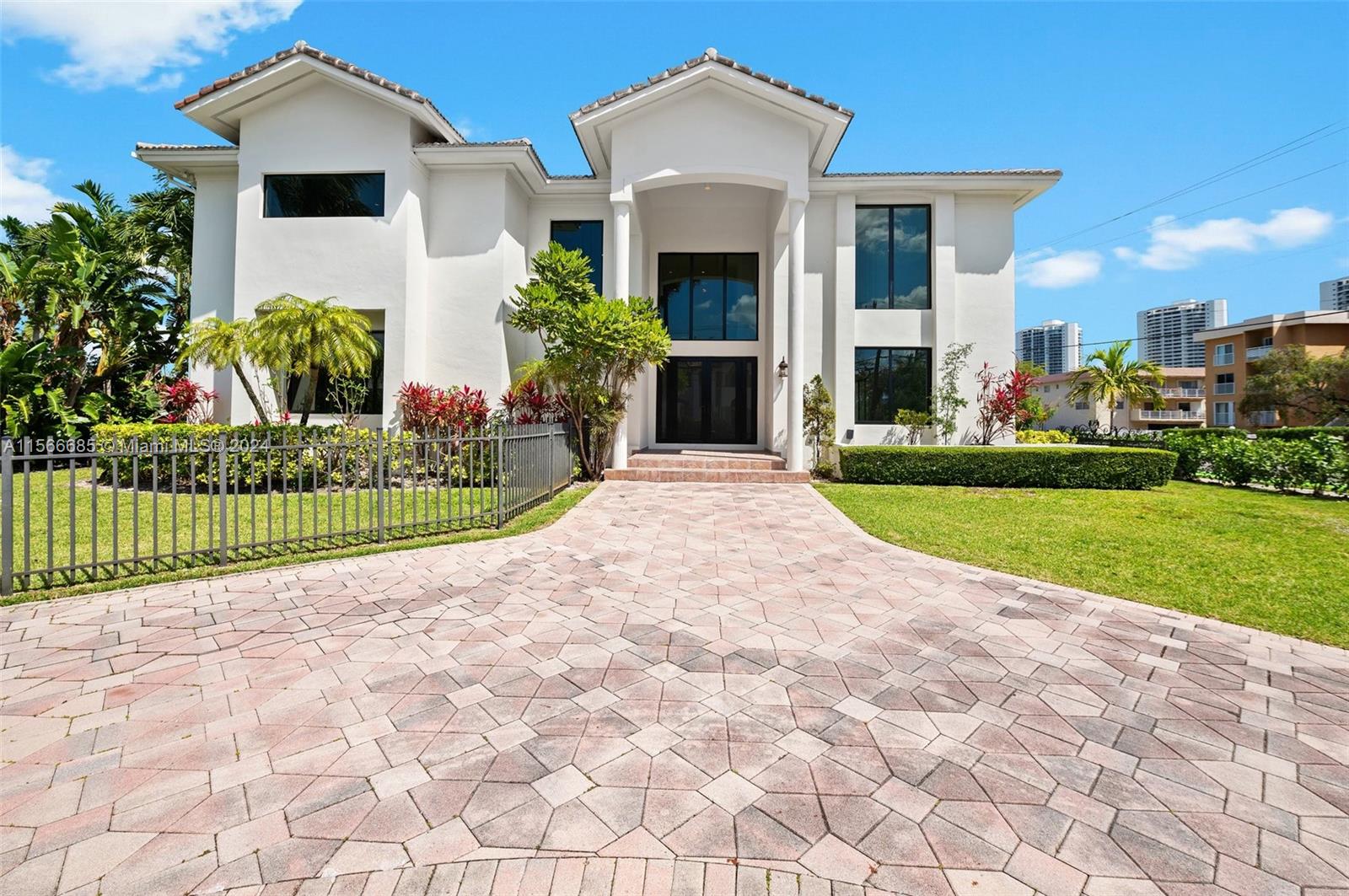 170th St, North Miami Beach, FL 33160