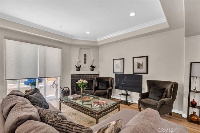 13 - 14535 Margate St, Townhouse with 3 bedrooms, 3 bathrooms and 2 parking in Sherman Oaks CA | Image 7