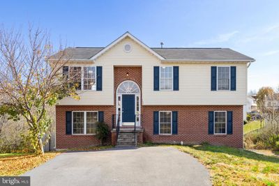 132 Paradise Court, House other with 5 bedrooms, 3 bathrooms and null parking in STEPHENS CITY VA | Image 2