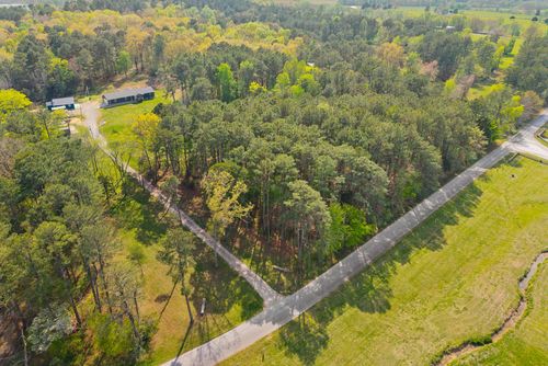 1549 Trace Creek Rd, Mc Ewen, TN, 37101-5440 | Card Image