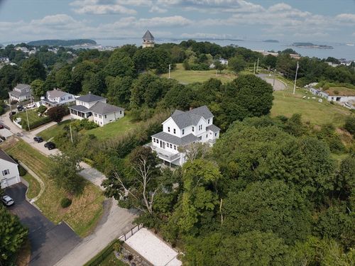 8 Douglas Ave, Hull, MA, 02045-1208 | Card Image