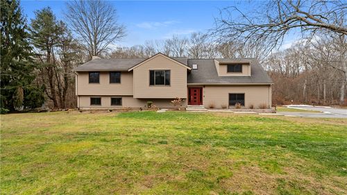 81 Burnt Cedar Dr, North Kingstown, RI, 02852-3805 | Card Image