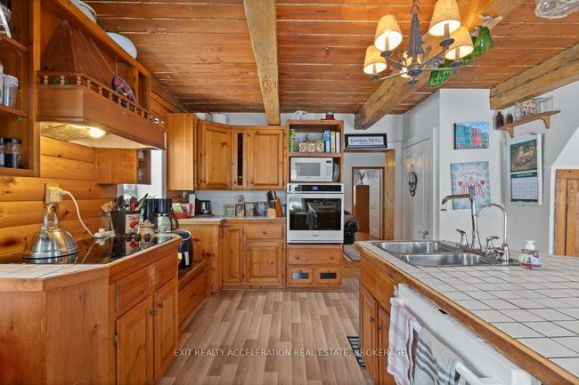 358 Academy St, House other with 3 bedrooms, 2 bathrooms and 4 parking in Newburgh ON | Image 9