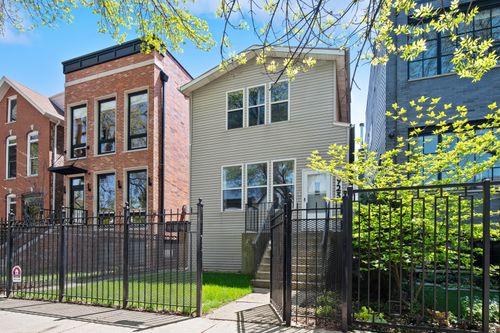 1923 W Erie St, Chicago, IL, 60622-5522 | Card Image