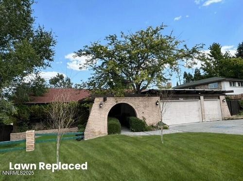 2060 Del Rio Ln, Reno, NV, 89509-3811 | Card Image