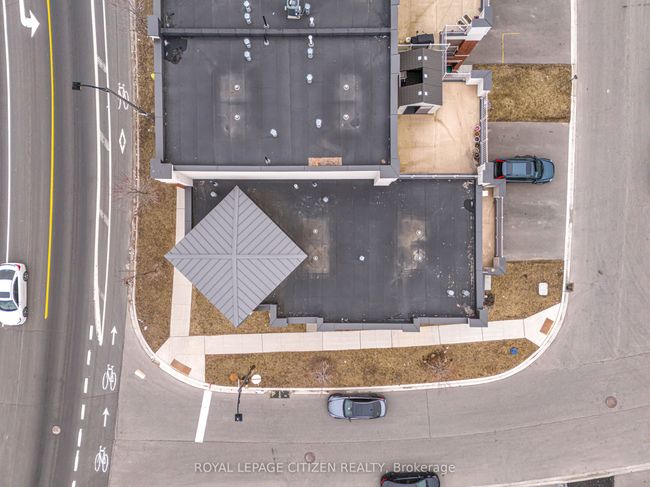 123 Luzon Ave, Home with 3 bedrooms, 3 bathrooms and 2 parking in Markham ON | Image 6