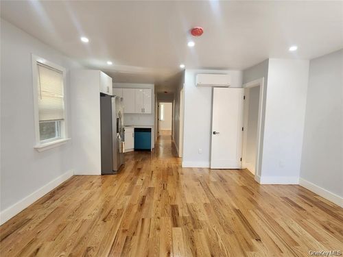 1-330 Taylor Ave, Bronx, NY, 10473-3010 | Card Image