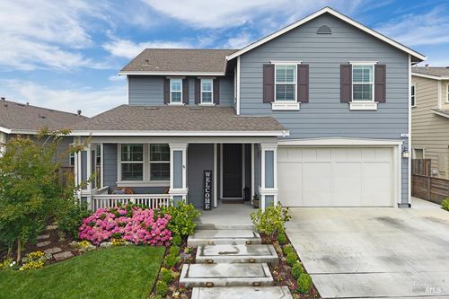 7447 Wendy Dr, Rohnert Park, CA, 94928-4097 | Card Image