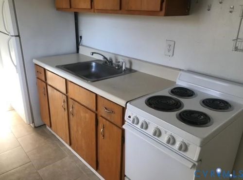 b-2422 Boulevard, Colonial Heights, VA, 23834-2318 | Card Image