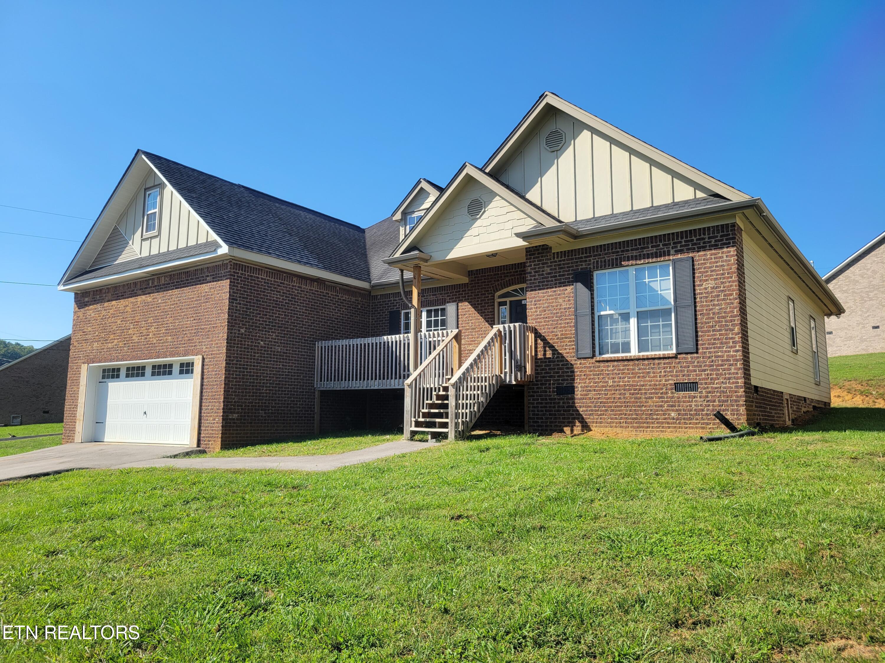 Parker Blvd, Kodak, TN 37764