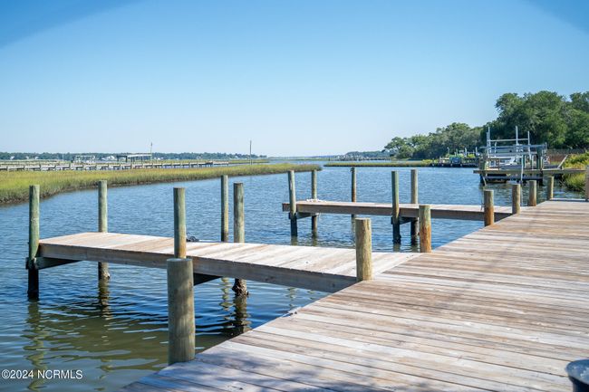 APT-15 - 109 Cedar Ln, Condo with 1 bedrooms, 1 bathrooms and null parking in Cedar Point NC | Image 4