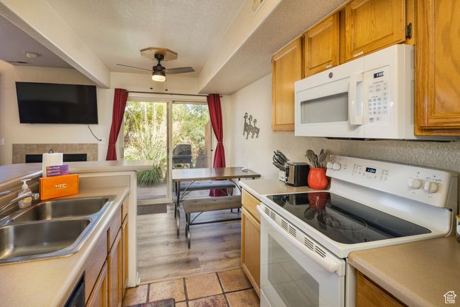3287 E Fairway Loop, Townhouse with 2 bedrooms, 2 bathrooms and 3 parking in Moab UT | Image 13