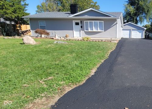 539 Delbrook Dr, New Whiteland, IN, 46184-1301 | Card Image