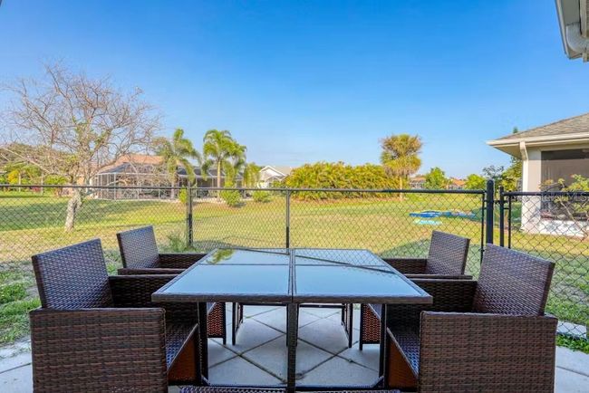 285 Mark Twain Ln, House other with 2 bedrooms, 2 bathrooms and null parking in ROTONDA WEST FL | Image 21