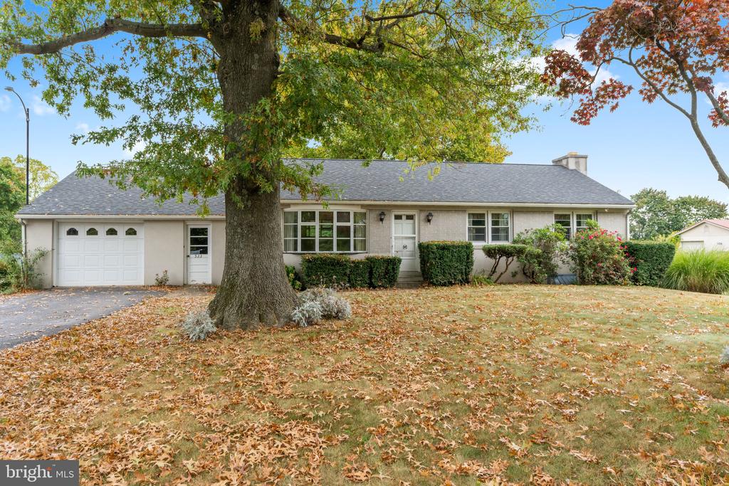 Ridge Rd, Spring City, PA 19475
