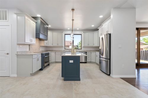 220 Grand Canyon Dr, White Rock, NM, 87547-3654 | Card Image