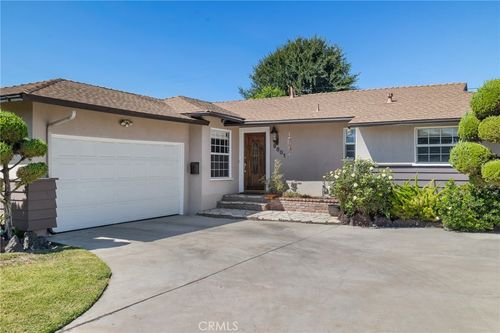 9801 Marklein Ave, North Hills, CA, 91343-2130 | Card Image