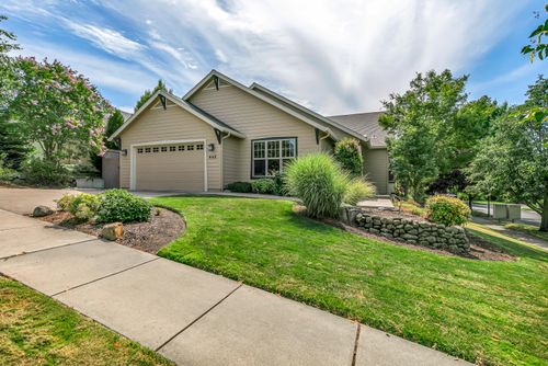 443 Stanford Ave, Medford, OR, 97504-9466 | Card Image