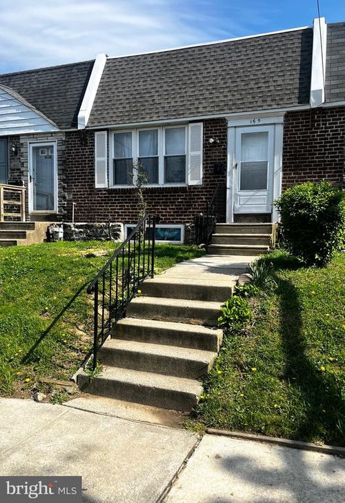 165 Ervin Ave, MARCUS HOOK, PA, 19061-4315 | Card Image