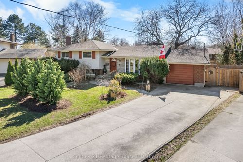 8 Saturn Crt, Saint Catharines, ON, L2M2T1 | Card Image