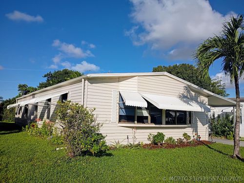 3353 Lake Overlook Pl, Lantana, FL, 33462-7204 | Card Image