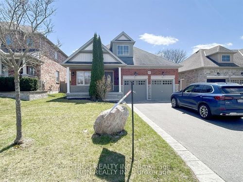 888 Barbados St, Oshawa, ON, L1J0A5 | Card Image