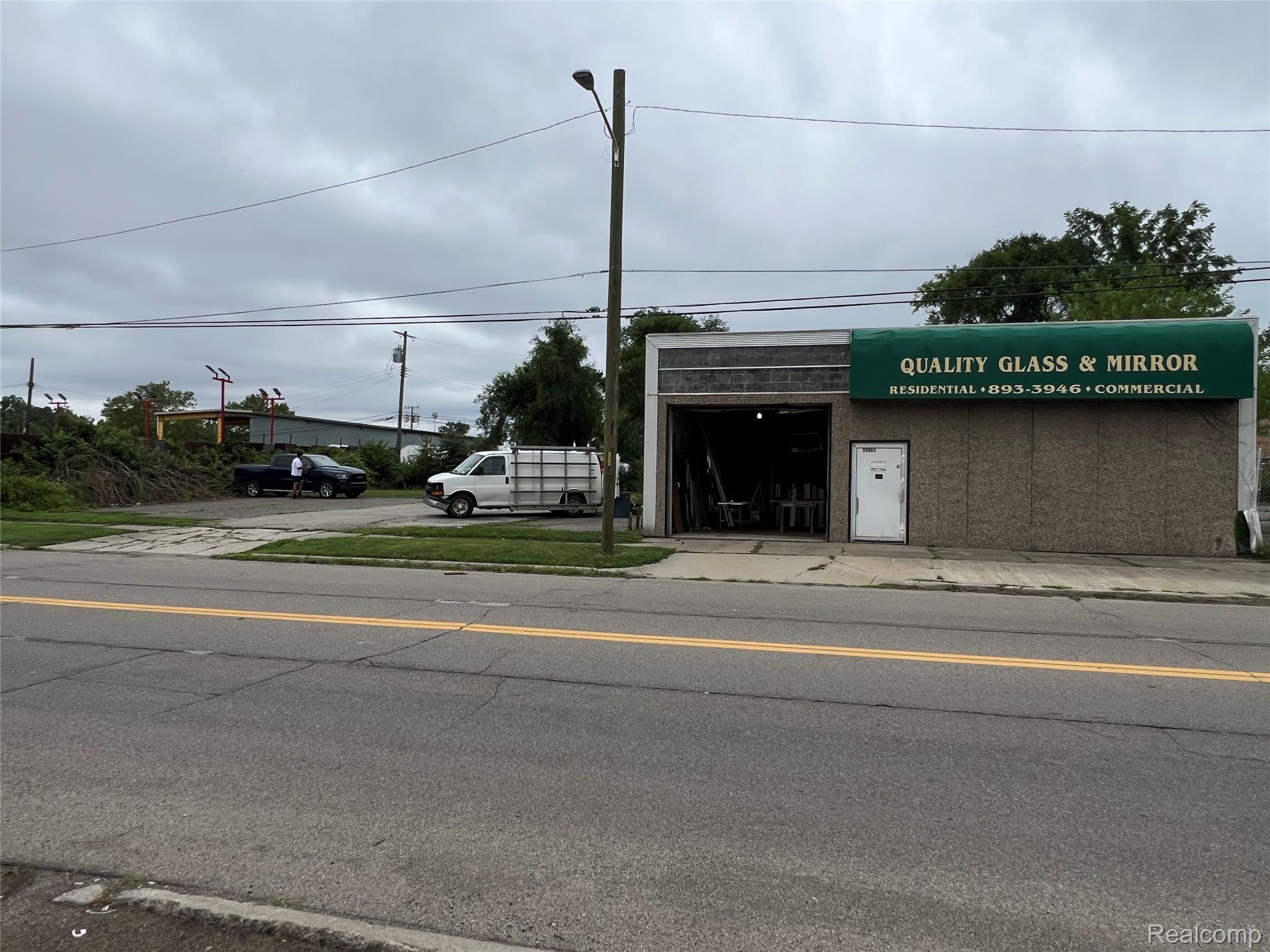 Commercial Sale in Detroit 2
