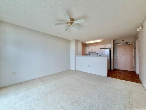 1413-3009 Ala Makahala Pl, Honolulu, HI, 96818-7610 | Card Image