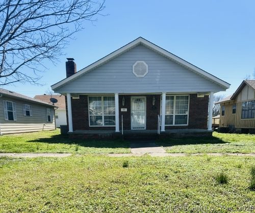 803 W Moore St, Henryetta, OK, 74437-5057 | Card Image
