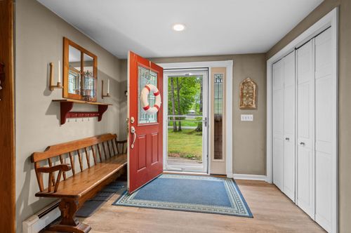 4 Deer Ridge Ln, Kittery, ME, 03904-5610 | Card Image