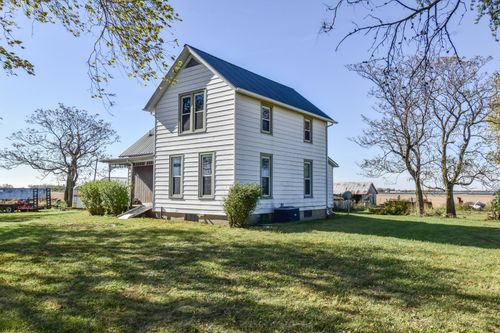 19877 N 1600 East Rd, Pontiac, IL, 61764-3436 | Card Image