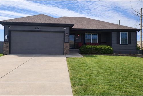 530 S Maple St, Gardner, KS, 66030-7505 | Card Image