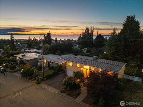 741 Hemlock St, Edmonds, WA, 98020-4023 | Card Image