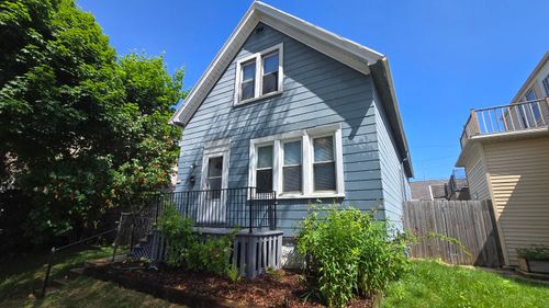 708 E Locust St, Milwaukee, WI, 53212-2547 | Card Image