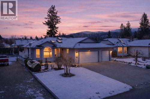 381 Robin Dr, Barriere, BC, V0E1E0 | Card Image