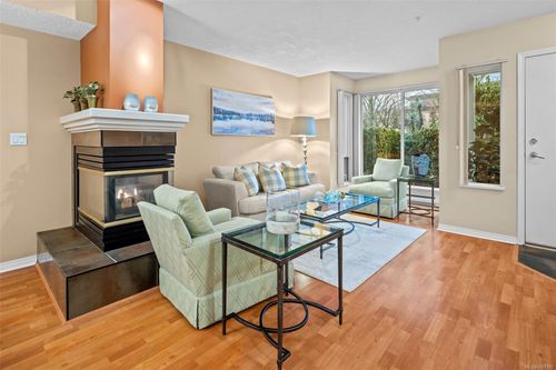 th5-370 Waterfront Cres, Victoria, BC, V8T5K3 | Card Image