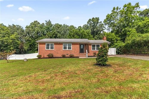8504 Arapahoe Dr, Stokesdale, NC, 27357-9201 | Card Image