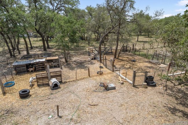 157 County Road 6816, House other with 4 bedrooms, 2 bathrooms and null parking in Natalia TX | Image 7