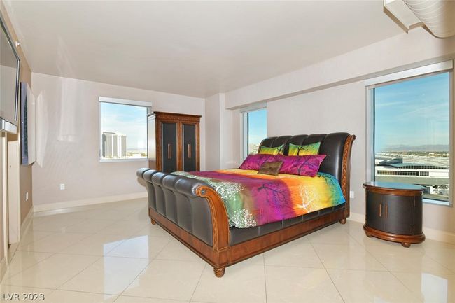 1201 - 360 E Desert Inn Rd, Condo with 2 bedrooms, 3 bathrooms and null parking in Las Vegas NV | Image 13