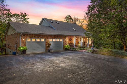 3633 Log Cabin Ln, Byrnes Mill, MO, 63051-1051 | Card Image