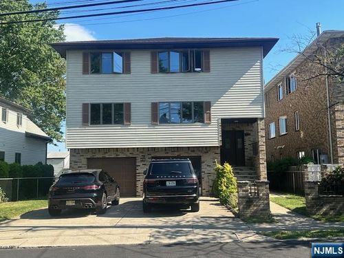 124 Johnson Ave, Wallington, NJ, 07057-2220 | Card Image