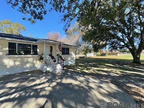 42146 Church Point Rd, Gonzales, LA, 70737 | Card Image