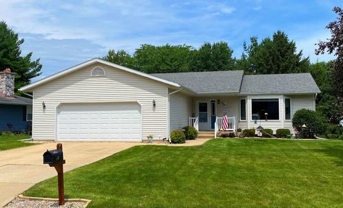570 Grace St, Verona, WI, 53593-1674 | Card Image