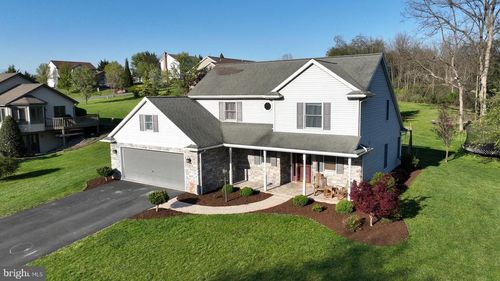 39-105 Buckingham Dr, CHAMBERSBURG, PA, 17201-8381 | Card Image