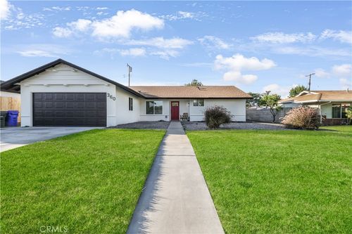 360 W Easton St, Rialto, CA, 92376-2703 | Card Image