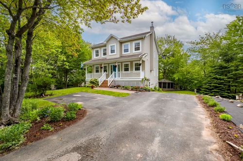 88 Lochmoor Lane, Lake Loon, NS, B2W6C8 | Card Image