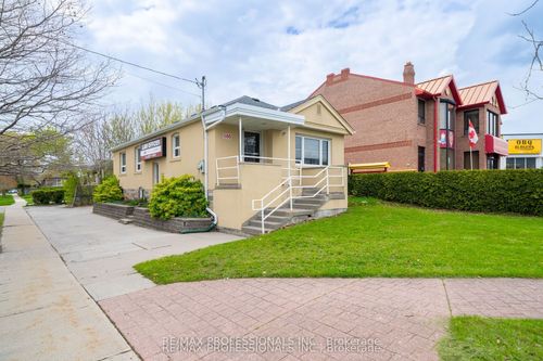 586 Browns Line, Etobicoke, ON, M8W3V5 | Card Image