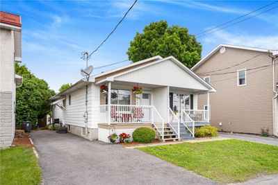 300 St Joseph St, Home with 3 bedrooms, 1 bathrooms and 2 parking in Alfred ON | Image 1