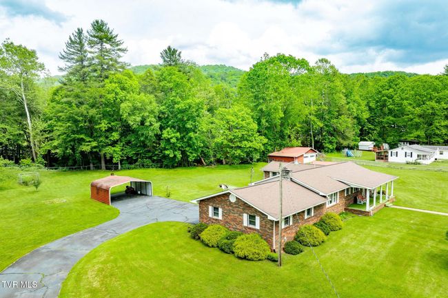 1867 Gentry Creek Rd, House other with 3 bedrooms, 2 bathrooms and null parking in Laurel Bloomery TN | Image 4