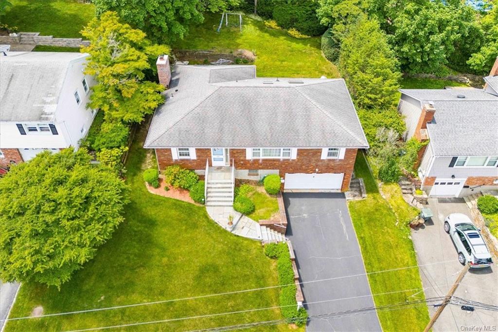 Canterbury Dr, Port Chester, NY 10573